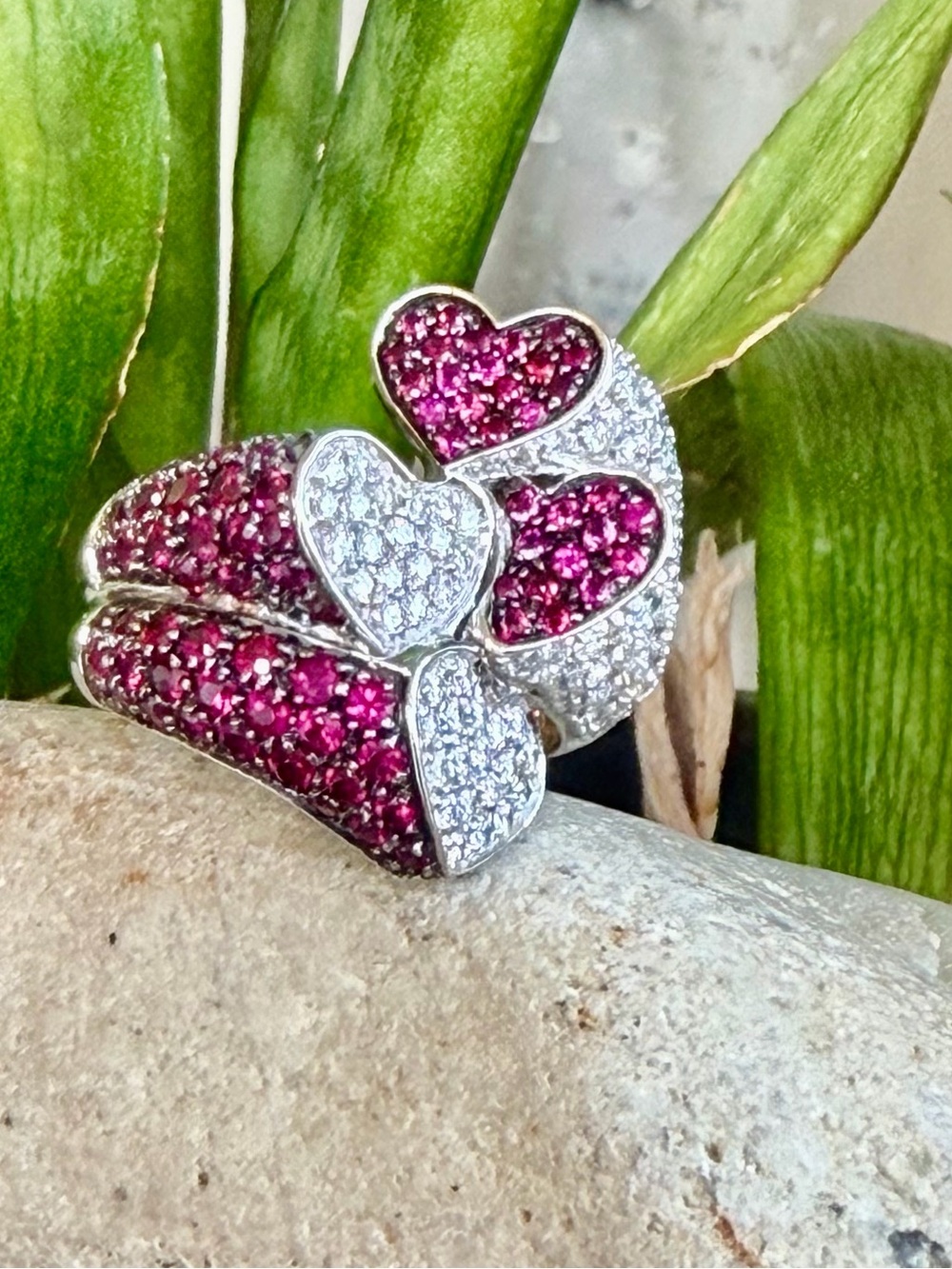 18 karat gold 1.9 carat Ruby 1.5 Diamond Ring